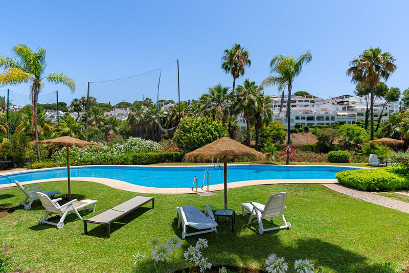 Apartment for sale in Benahavis, Málaga