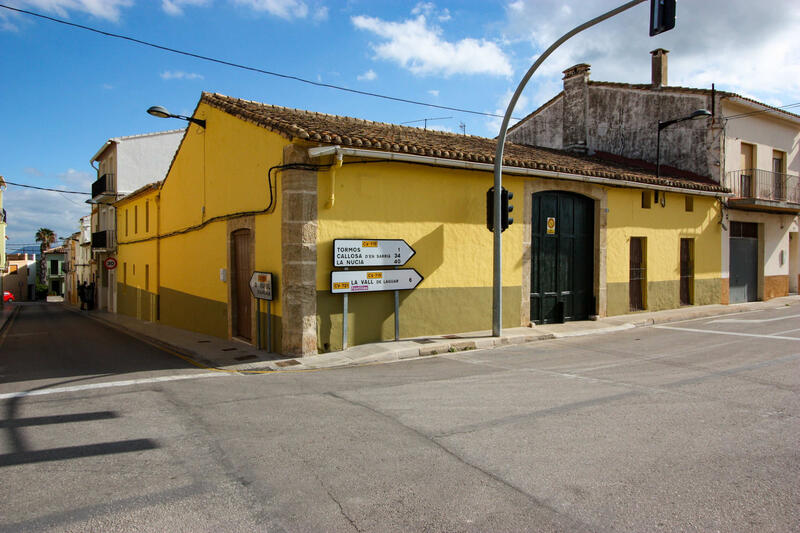 Townhouse for sale in Sagra, Alicante