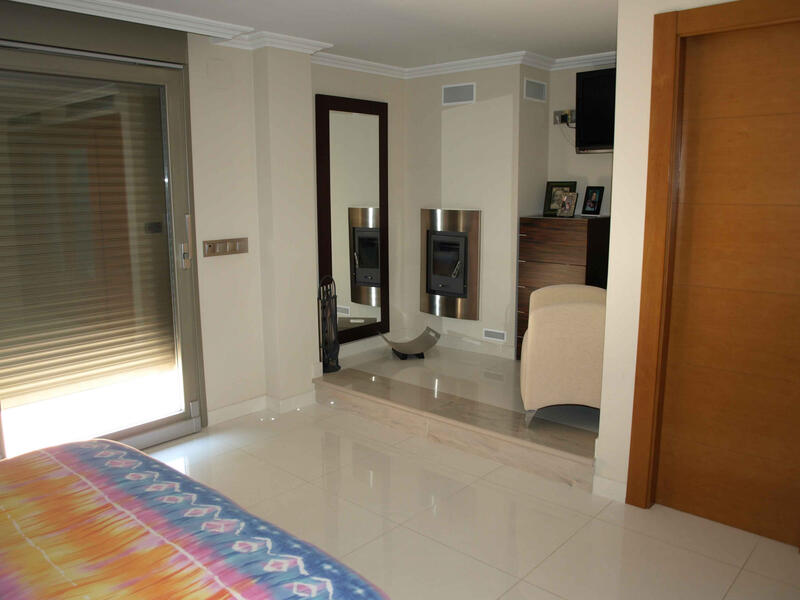 11 bedroom Villa for sale