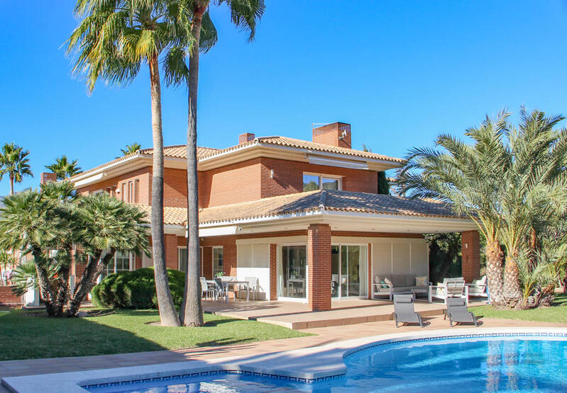 Villa Te koop in Benidorm, Alicante
