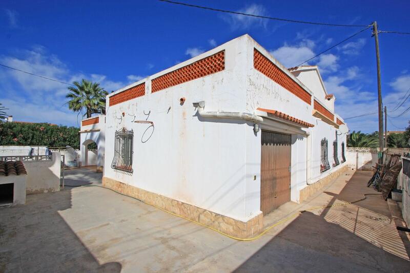 9 Cuarto Villa en venta