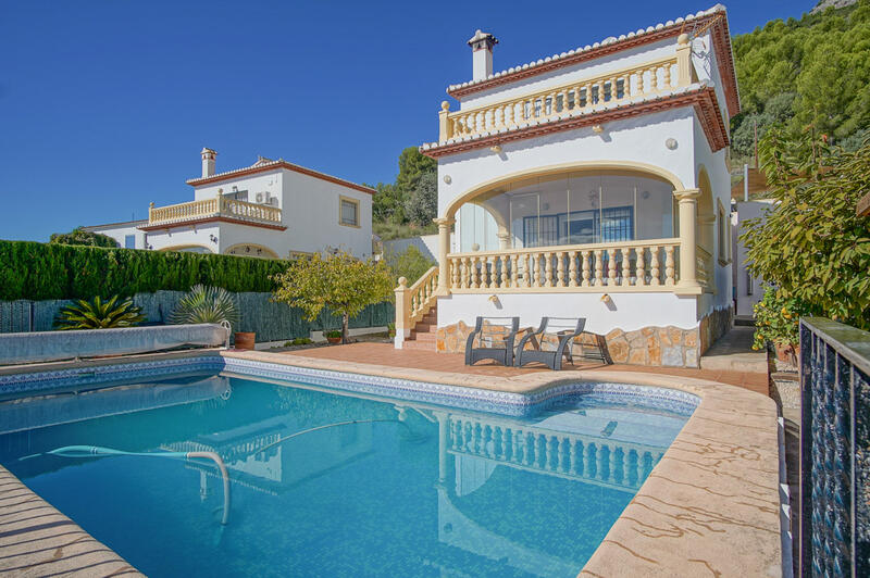 Villa à vendre dans Sagra, Alicante