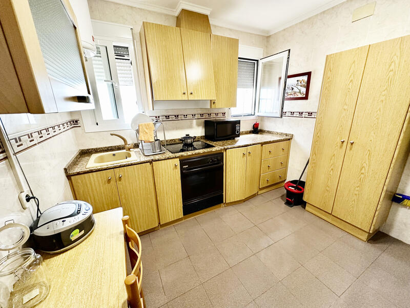 6 chambre Appartement à vendre