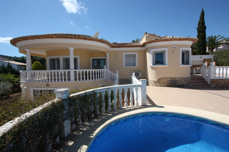 Villa en venta en Rafol de Almunia, Alicante