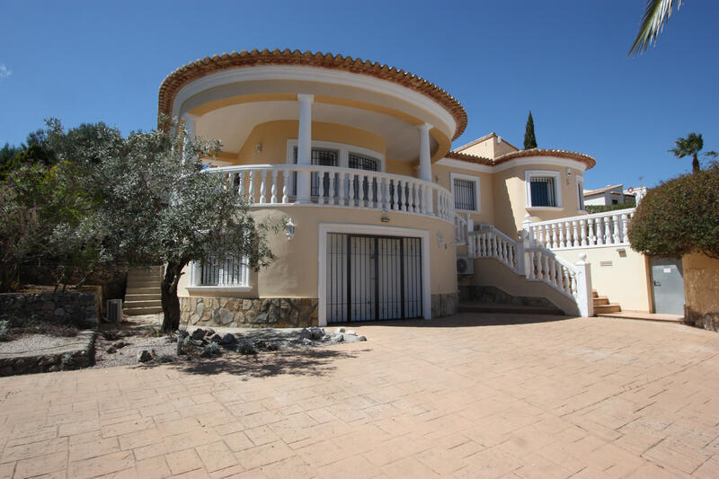 5 bedroom Villa for sale