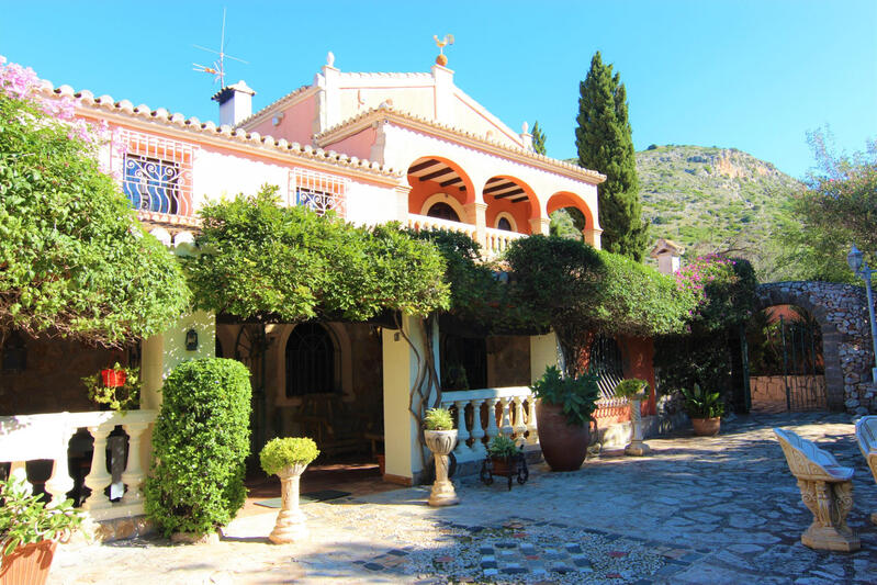 Villa zu verkaufen in La Xara, Alicante