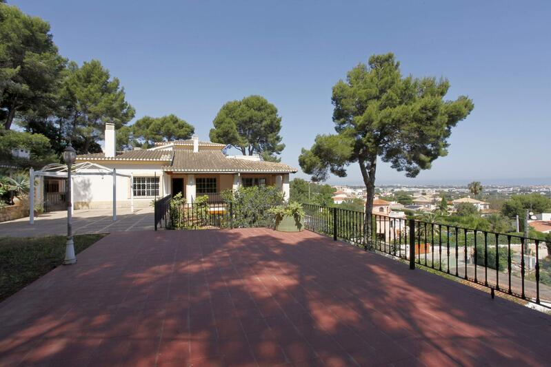 вилла продается в Denia, Alicante