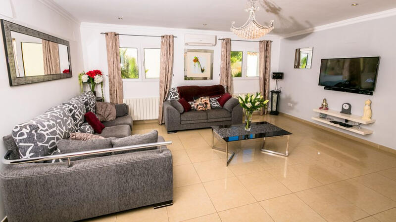 5 bedroom Villa for sale