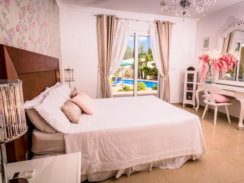 5 bedroom Villa for sale