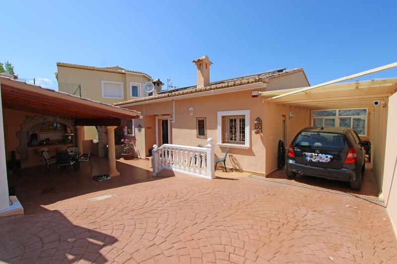 Villa til salg i La Vall de Laguar, Alicante
