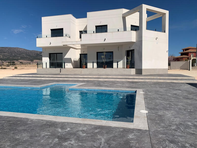 5 bedroom Villa for sale