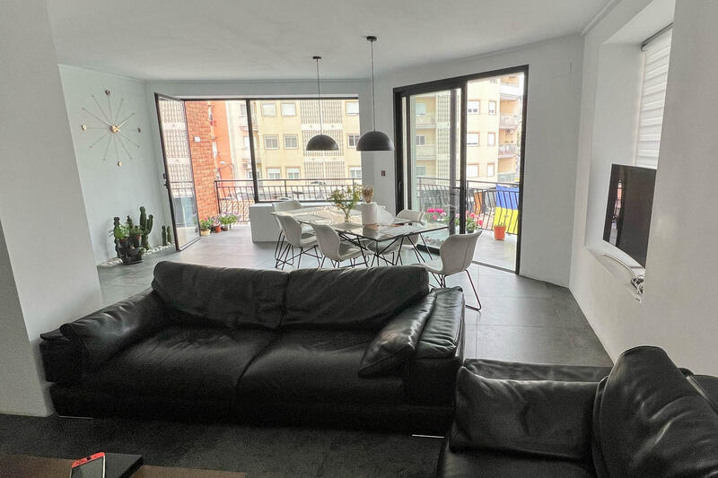 3 bedroom Apartment for sale
