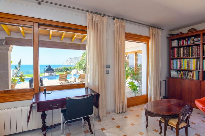 6 bedroom Villa for sale