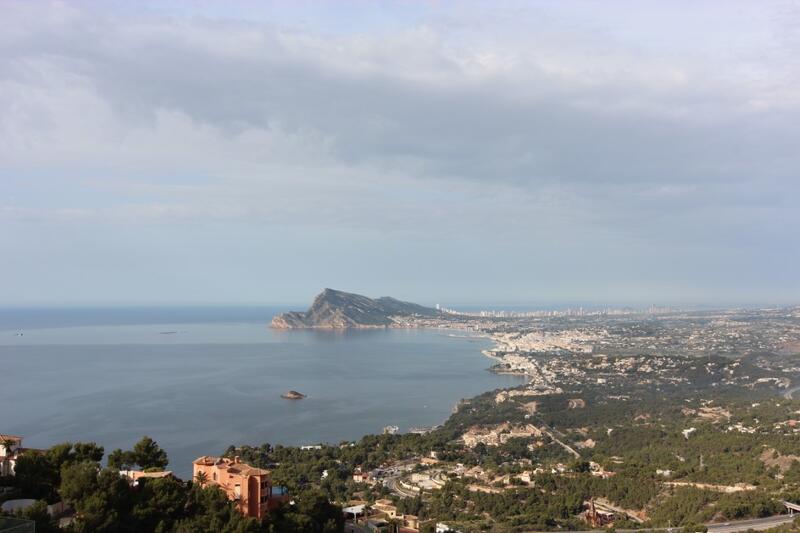 Jord til salg i Altea, Alicante