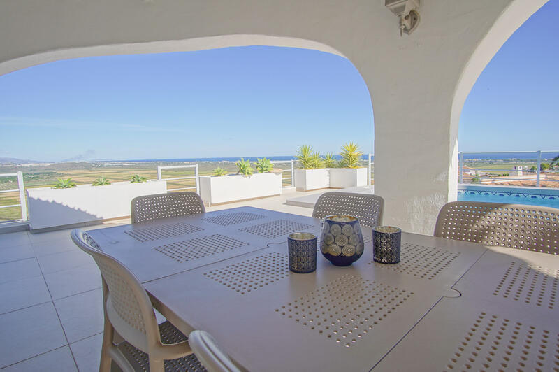 5 bedroom Villa for sale
