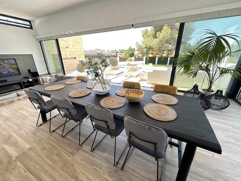 4 Schlafzimmer Villa zu verkaufen