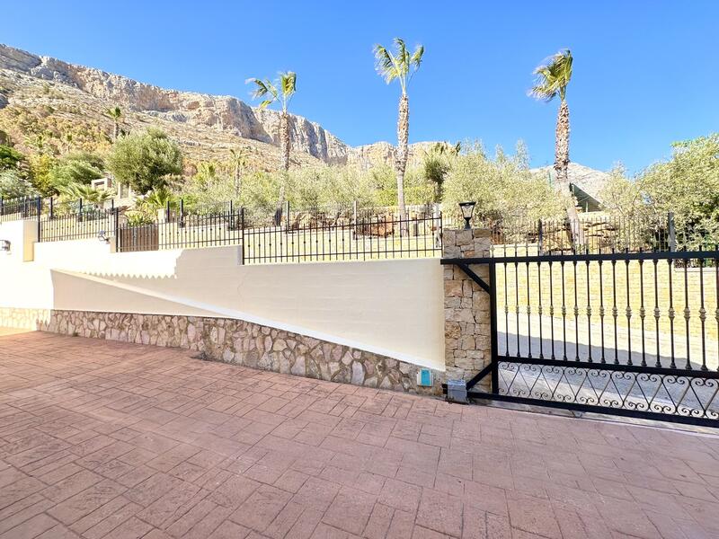 6 slaapkamer Villa Te koop
