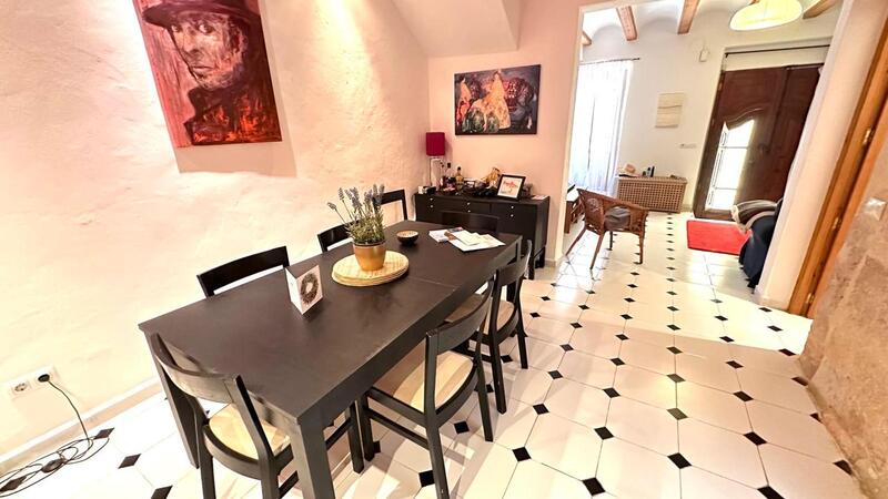4 Schlafzimmer Stadthaus zu verkaufen