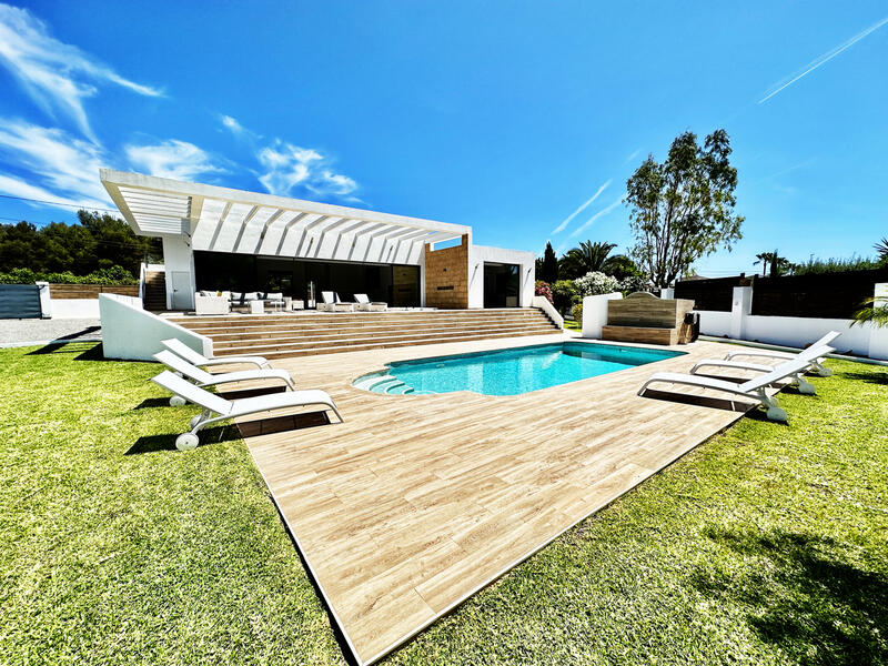 4 slaapkamer Villa Te koop