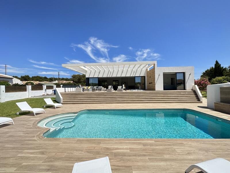 4 slaapkamer Villa Te koop