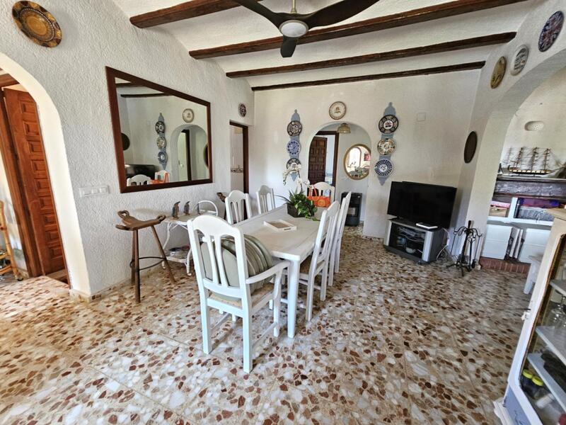 6 bedroom Villa for sale