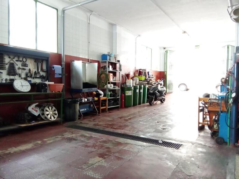 4 bedroom Commercial Property for sale