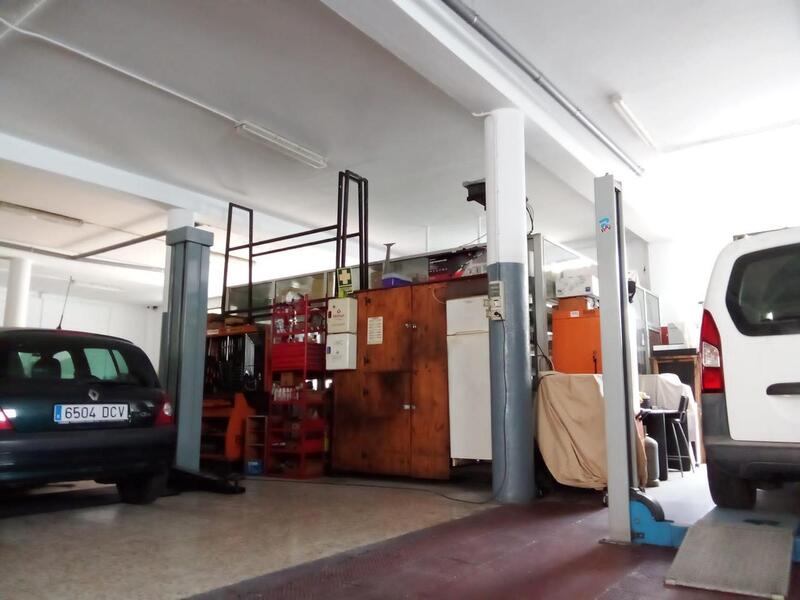 4 bedroom Commercial Property for sale