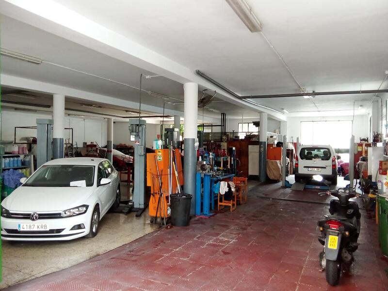 4 bedroom Commercial Property for sale
