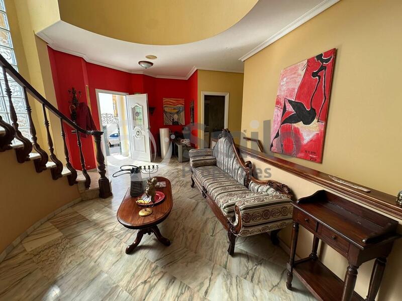5 bedroom Villa for sale
