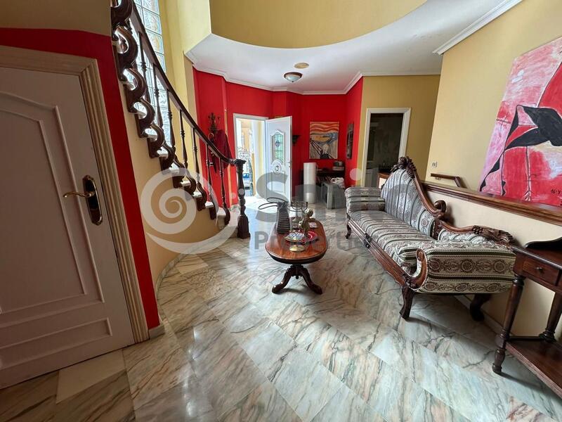 5 bedroom Villa for sale