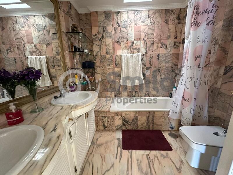 5 bedroom Villa for sale