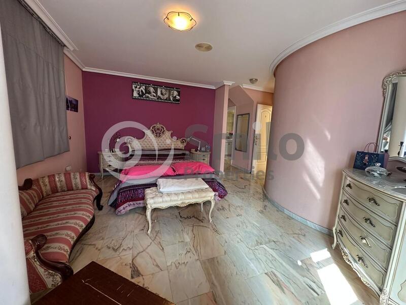 5 bedroom Villa for sale