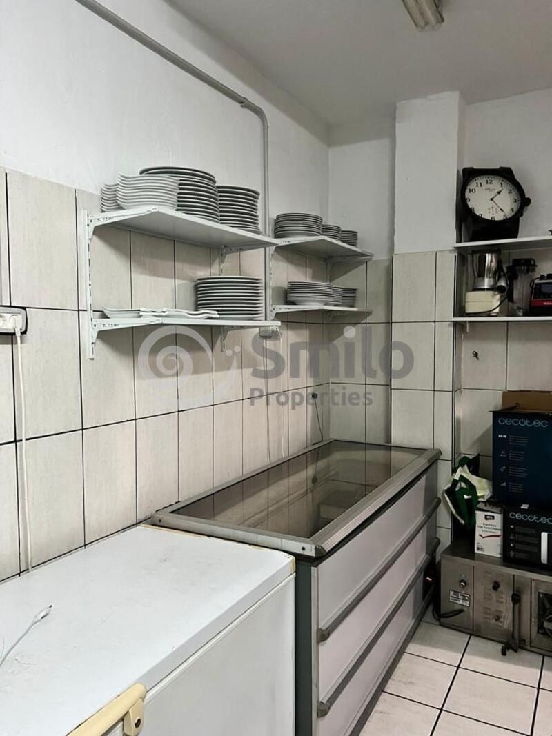 6 bedroom Commercial Property for Long Term Rent
