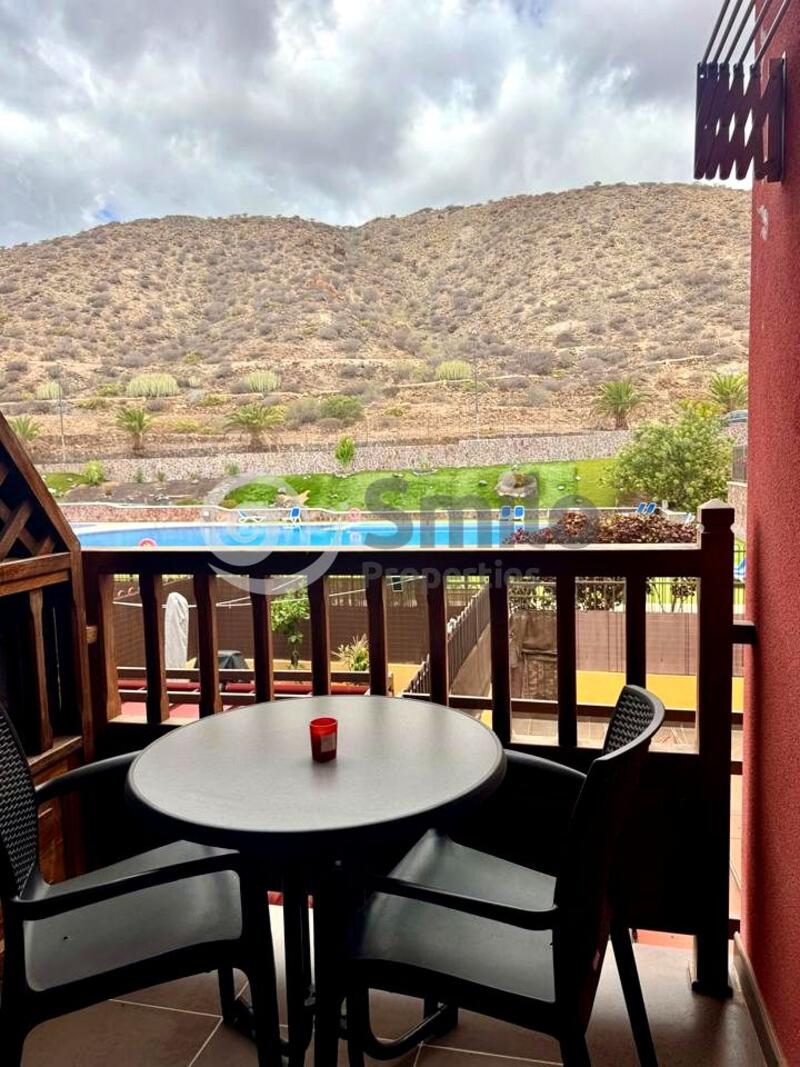 1 bedroom Apartment for Long Term Rent