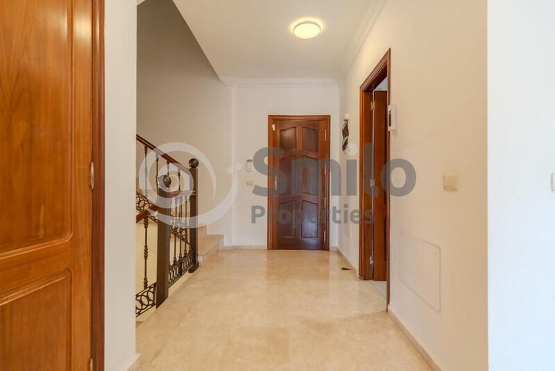 3 Schlafzimmer Villa zu verkaufen 3 Schlafzimmer Villa zu verkaufen