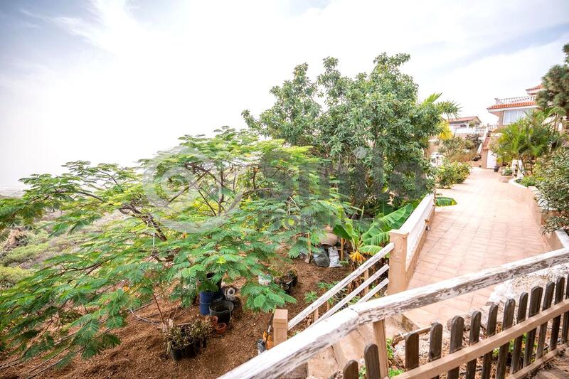 6 bedroom Villa for sale