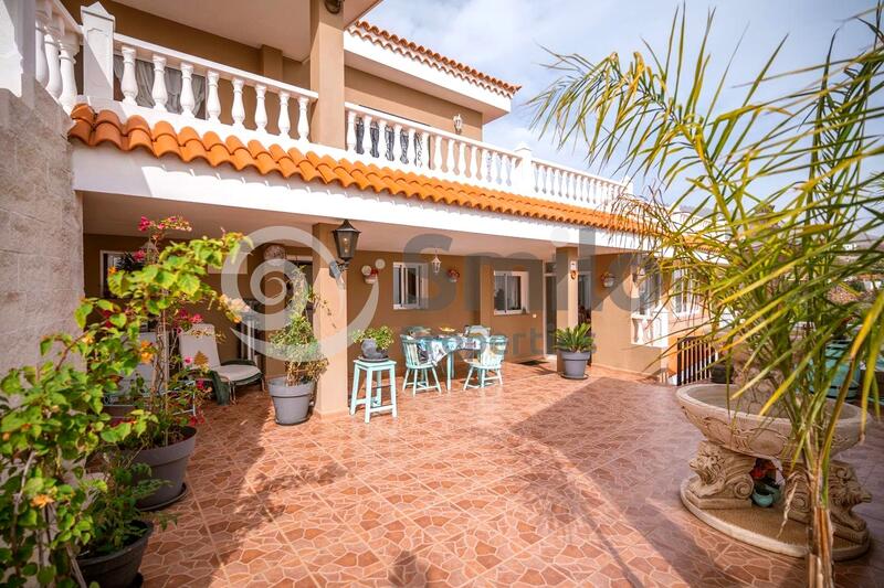 6 bedroom Villa for sale
