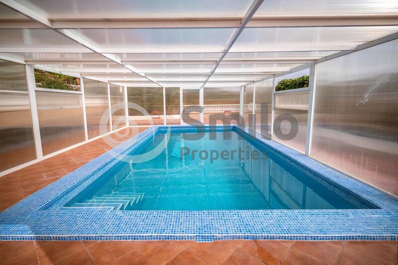 6 bedroom Villa for sale