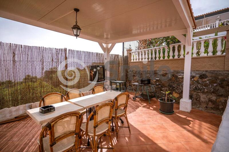 6 bedroom Villa for sale