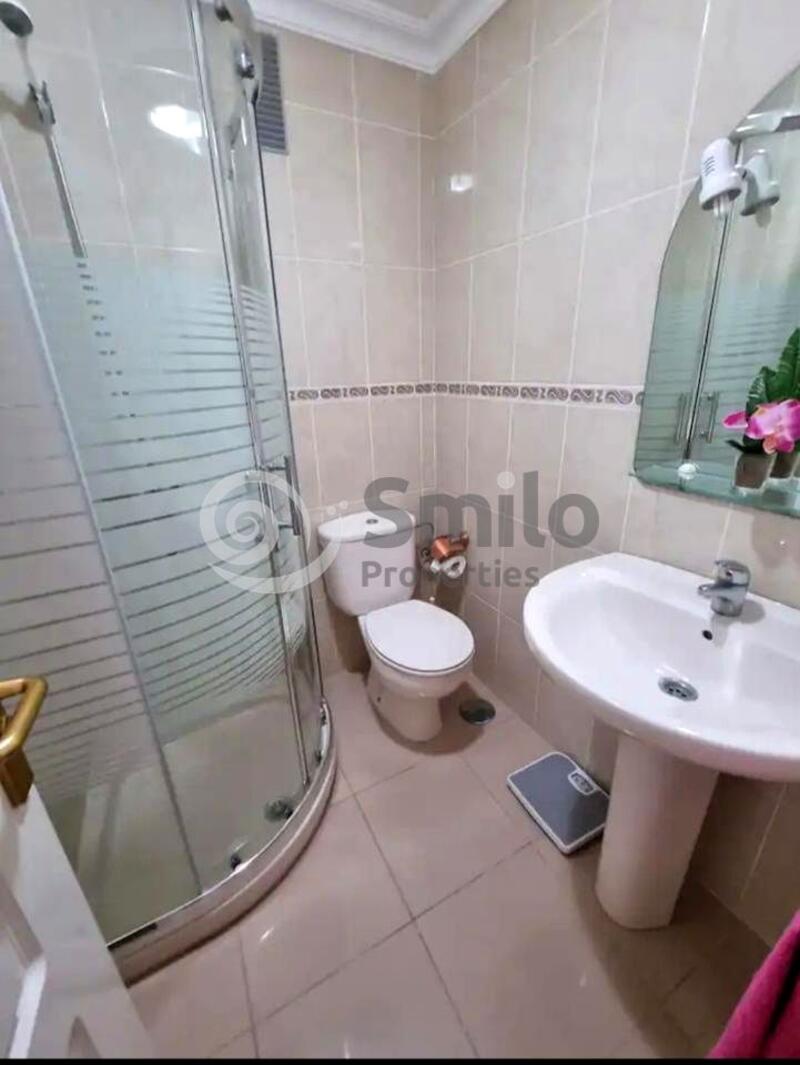 2 slaapkamer Appartement voor lange termijn huur