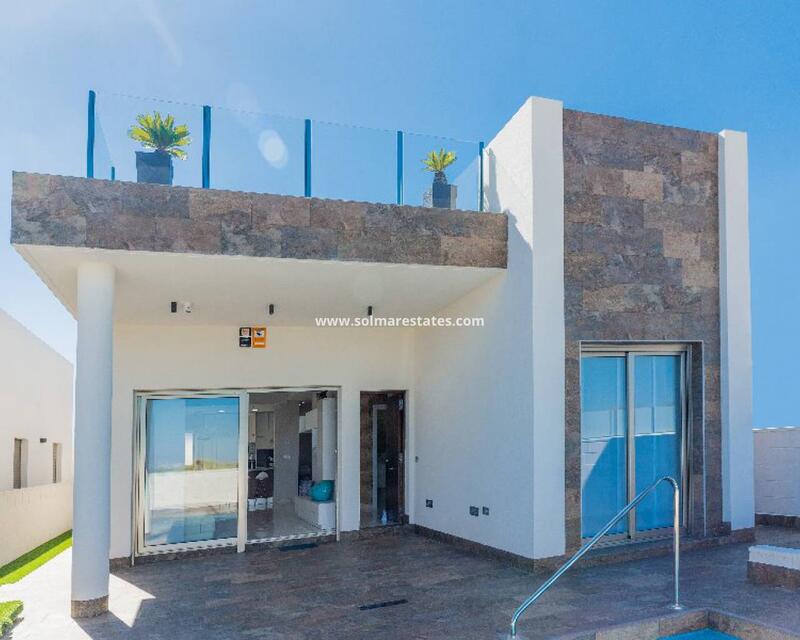 Villa for sale in Villamartin, Alicante