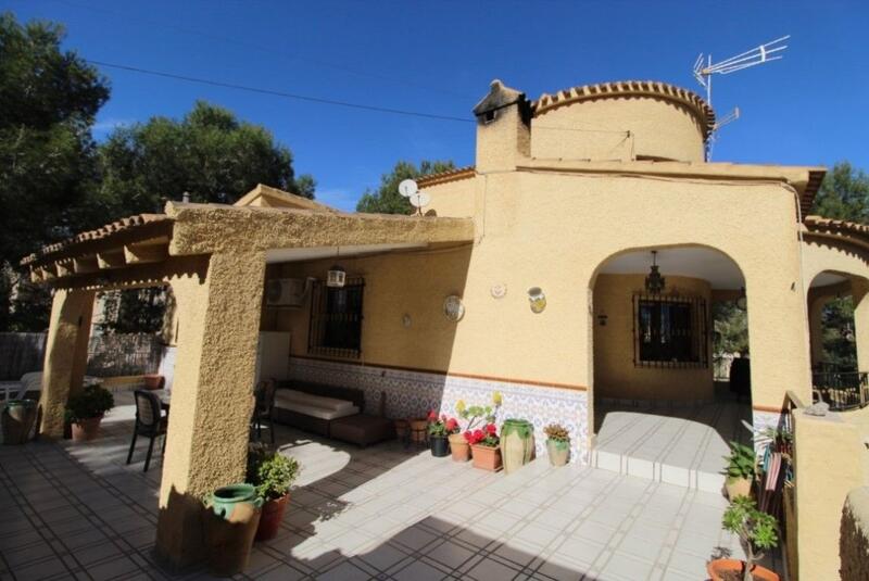 6 Cuarto Villa en venta