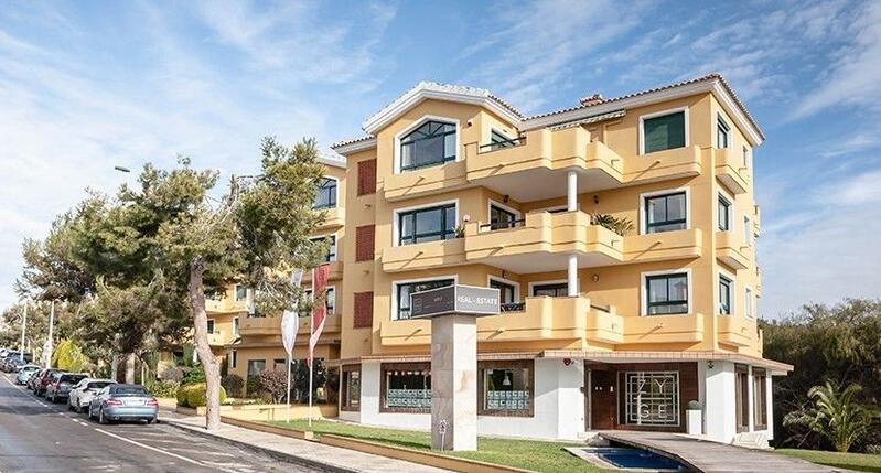 Apartment for sale in Campoamor, Alicante