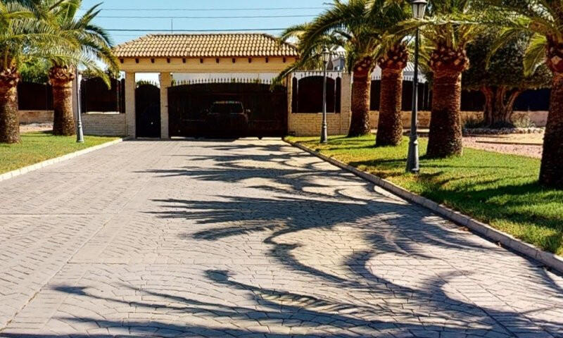 6 bedroom Villa for sale