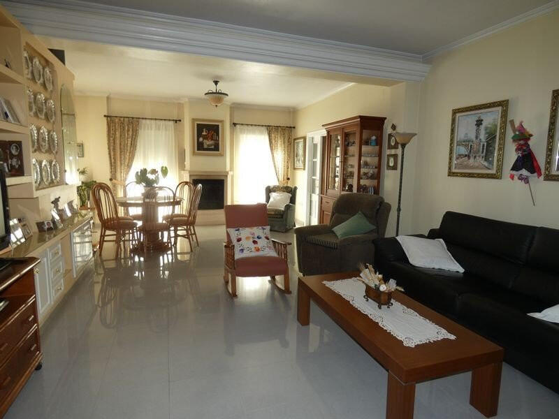 4 Cuarto Villa en venta