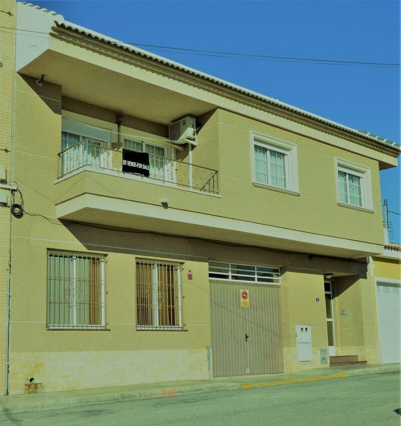 Villa en venta en Los Montesinos, Alicante