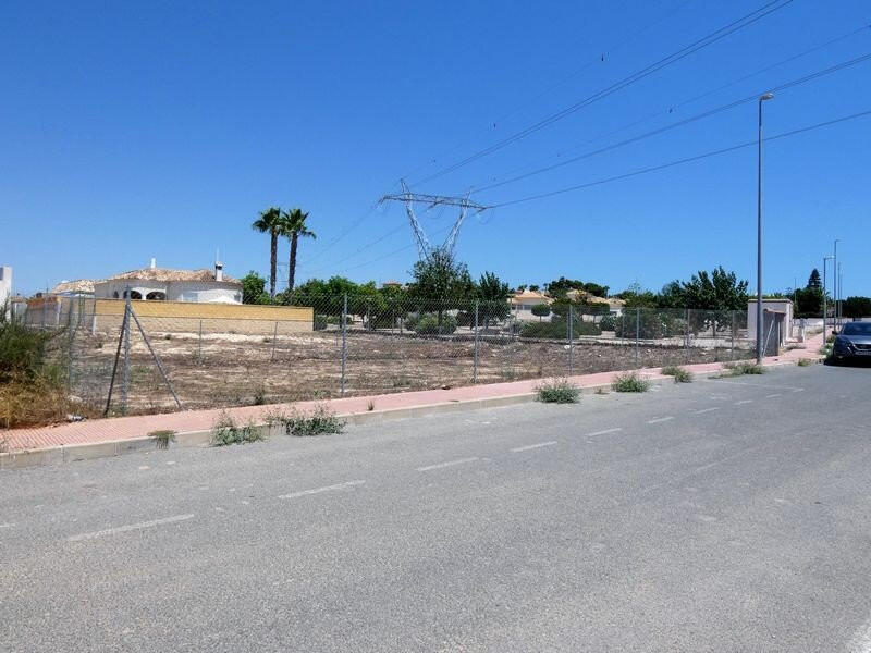 Grundstück zu verkaufen in La Marina, Alicante