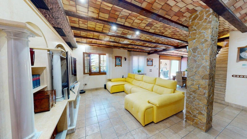 4 Cuarto Villa en venta