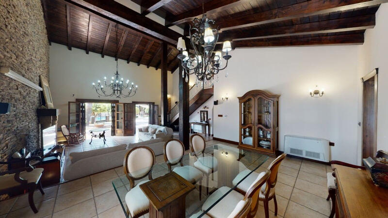 6 bedroom Villa for sale