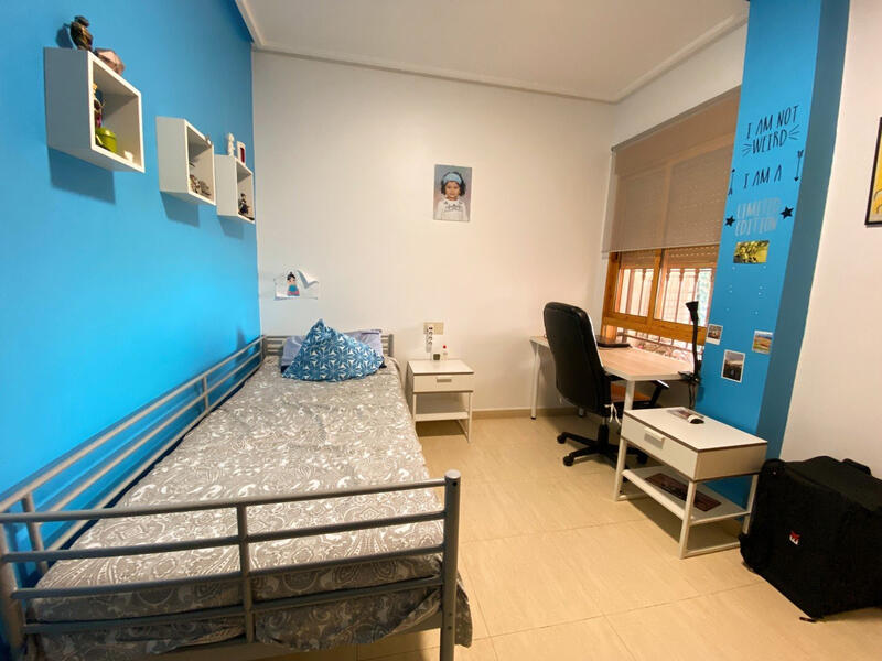 4 Schlafzimmer Landhaus zu verkaufen